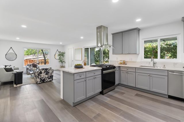 8632 Sunset Ave, Fair Oaks, CA 95628