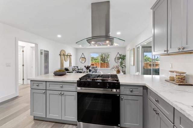 8632 Sunset Ave, Fair Oaks, CA 95628