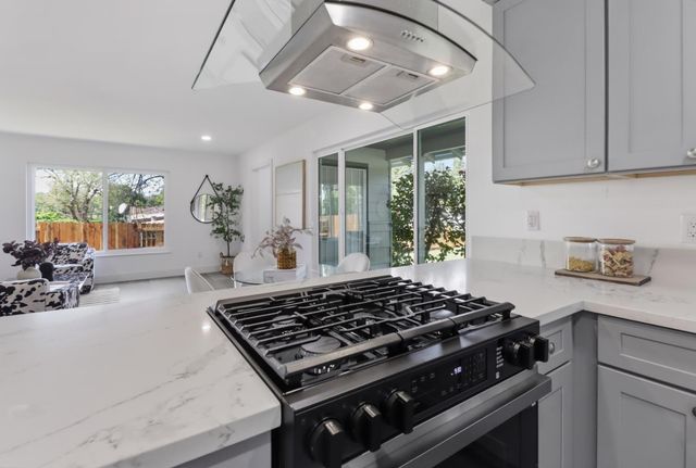 8632 Sunset Ave, Fair Oaks, CA 95628