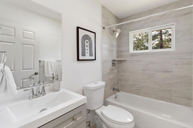 8632 Sunset Ave, Fair Oaks, CA 95628