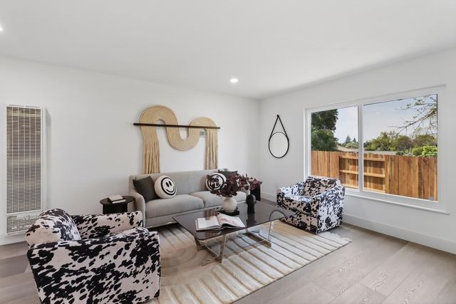 8632 Sunset Ave, Fair Oaks, CA 95628