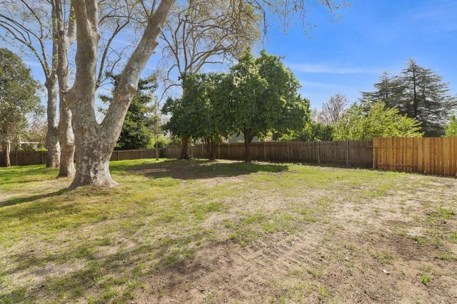 8632 Sunset Ave, Fair Oaks, CA 95628