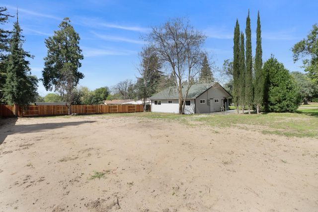 8632 Sunset Ave, Fair Oaks, CA 95628