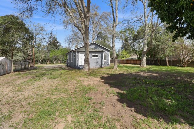 8632 Sunset Ave, Fair Oaks, CA 95628