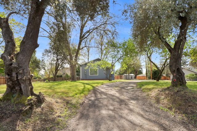 8632 Sunset Ave, Fair Oaks, CA 95628