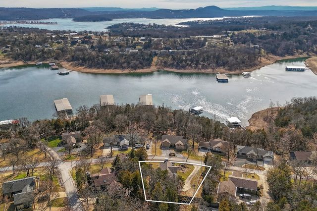 287 Lakefront Circle, Kimberling City, MO 65686