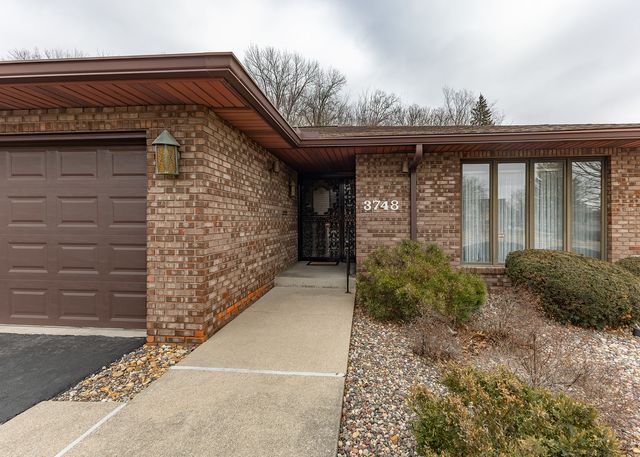 3748 53rd Street, Moline, IL 61265