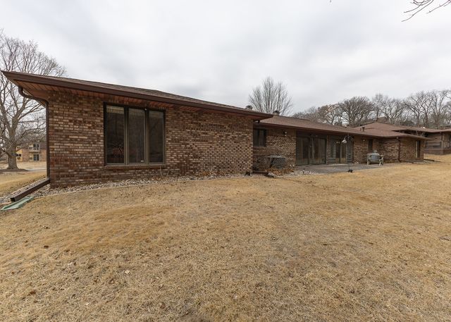 3748 53rd Street, Moline, IL 61265