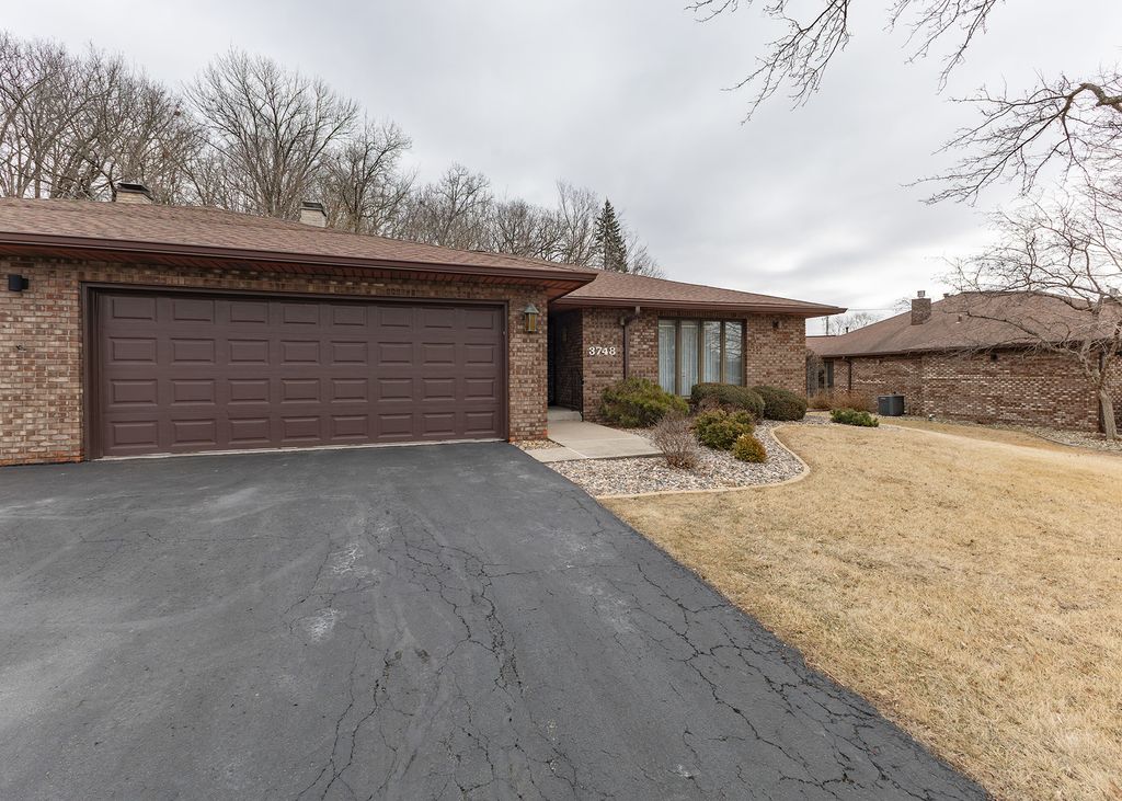 3748 53rd Street, Moline, IL 61265