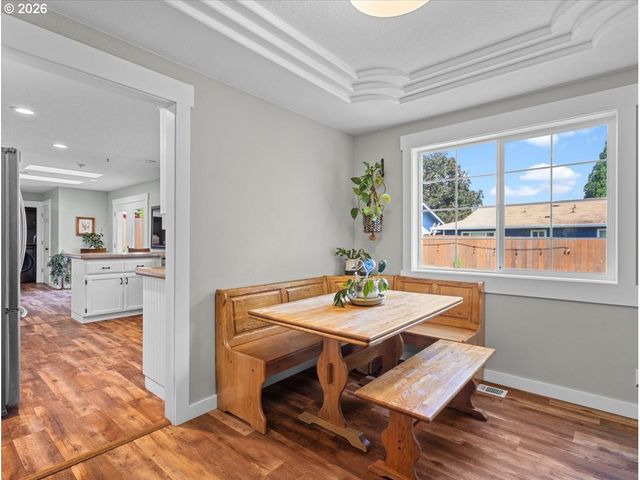 2727 HARVEST Ct, Forest Grove, OR 97116