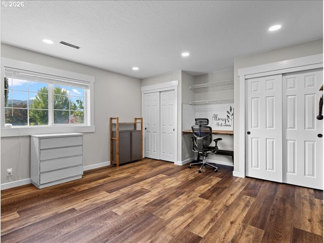 2727 HARVEST Ct, Forest Grove, OR 97116
