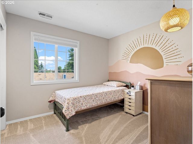 2727 HARVEST Ct, Forest Grove, OR 97116