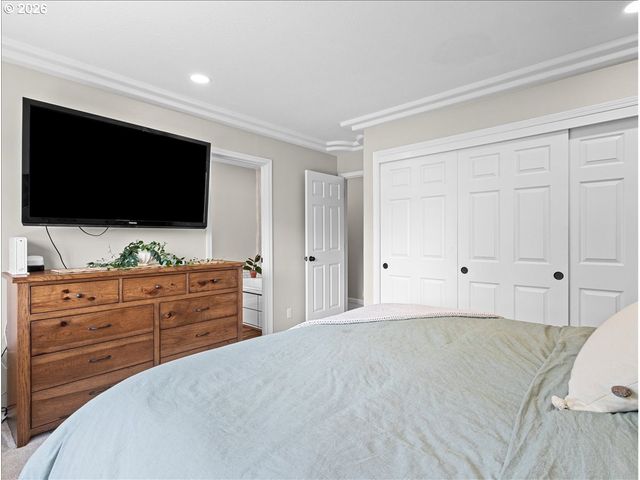 2727 HARVEST Ct, Forest Grove, OR 97116