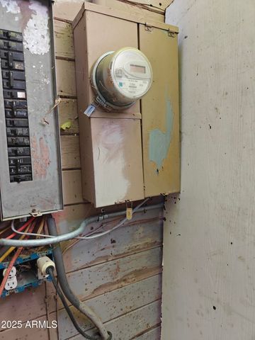 178 180 182 SOUTH CEDAR Avenue, Miami, AZ 85539