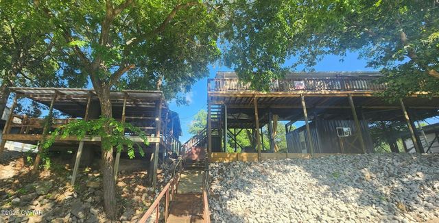 407 PEVAHOUSE CAMP CIR, Decaturville, TN 38329