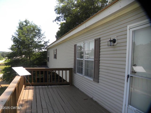 407 PEVAHOUSE CAMP CIR, Decaturville, TN 38329