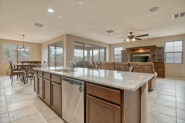 10202 E Civano Wash Trail, Tucson, AZ 85747