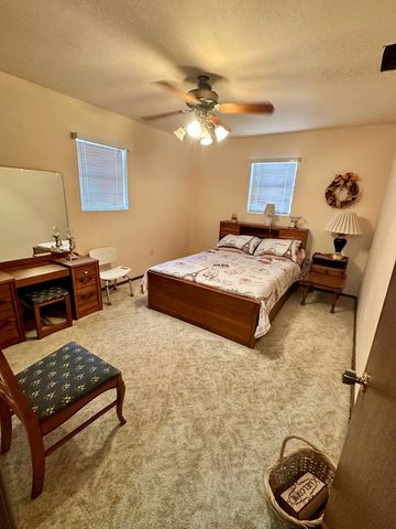 102 E School Drive, Loraine, TX 79532