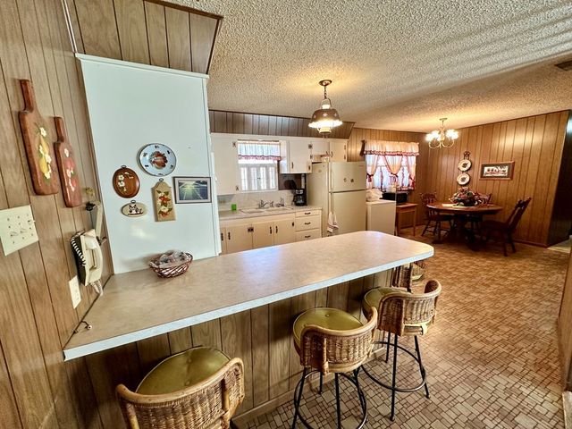 102 E School Drive, Loraine, TX 79532