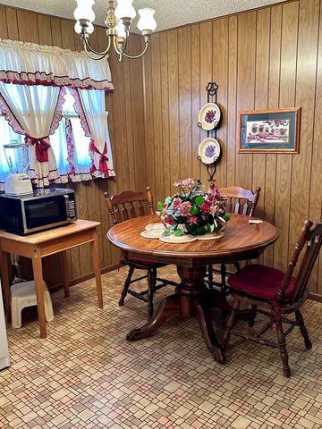 102 E School Drive, Loraine, TX 79532