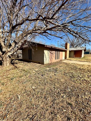 102 E School Drive, Loraine, TX 79532