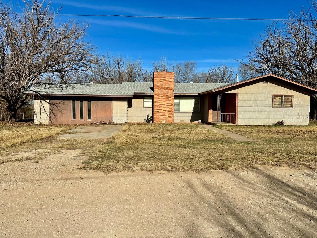 102 E School Drive, Loraine, TX 79532