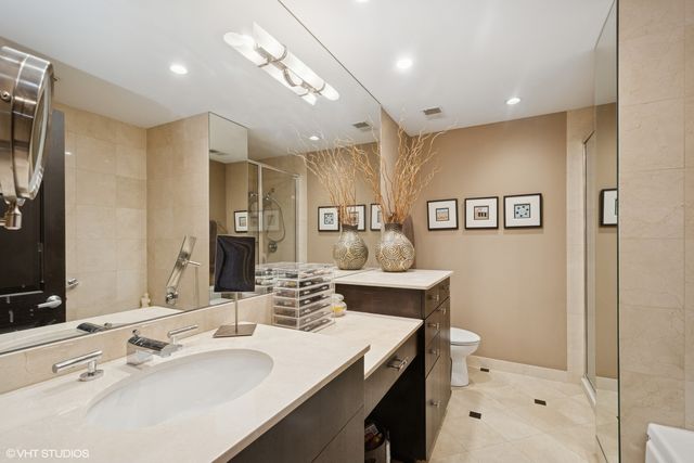 520 N Halsted Street 604, Chicago, IL 60642