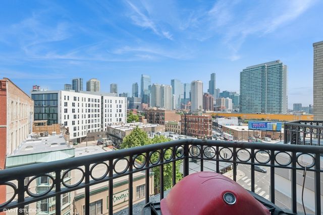 520 N Halsted Street 604, Chicago, IL 60642