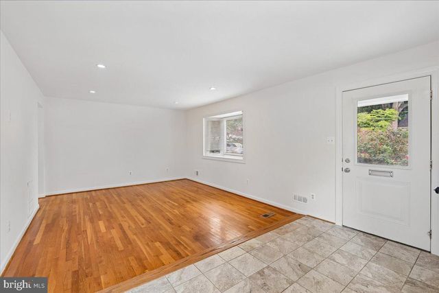 727 GRANDIN AVE, Rockville, MD 20850