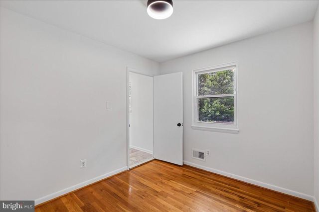 727 GRANDIN AVE, Rockville, MD 20850