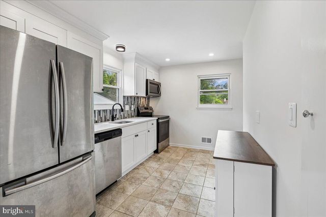 727 GRANDIN AVE, Rockville, MD 20850