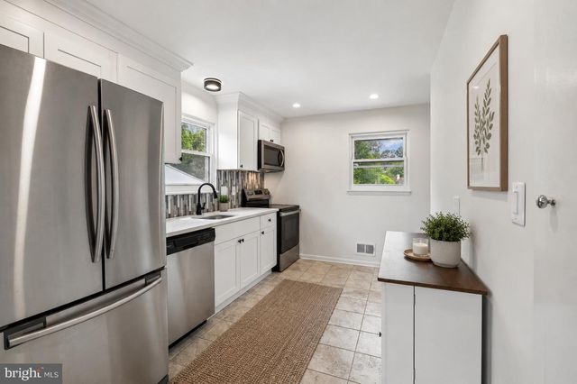 727 GRANDIN AVE, Rockville, MD 20850