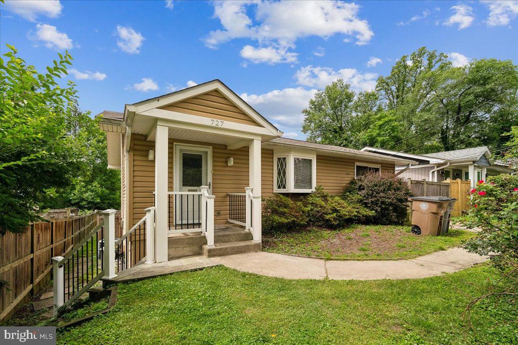 727 GRANDIN AVE, Rockville, MD 20850