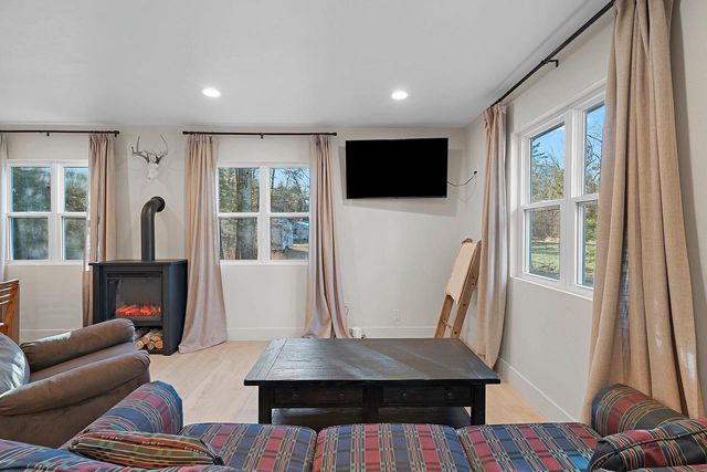 N8658 MAPLE BEACH ROAD, Wausaukee, WI 54177