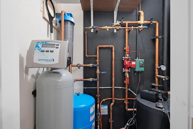 N8658 MAPLE BEACH ROAD, Wausaukee, WI 54177