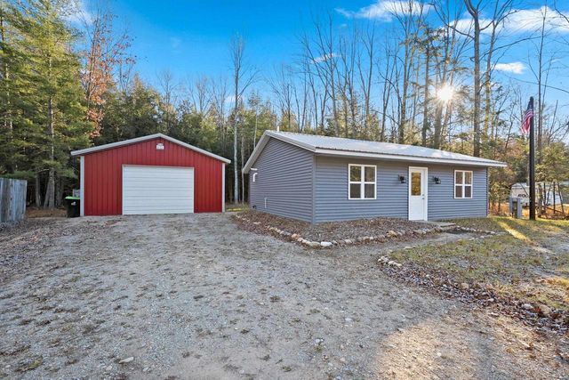 N8658 MAPLE BEACH ROAD, Wausaukee, WI 54177
