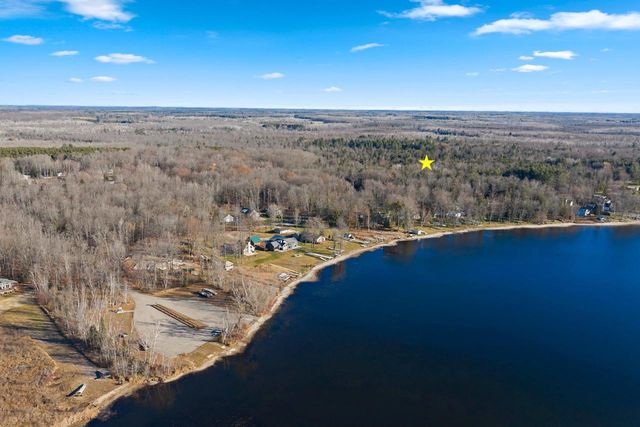 N8658 MAPLE BEACH ROAD, Wausaukee, WI 54177