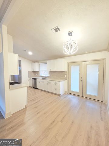 7791 Chase Woods Drive, Jonesboro, GA 30236