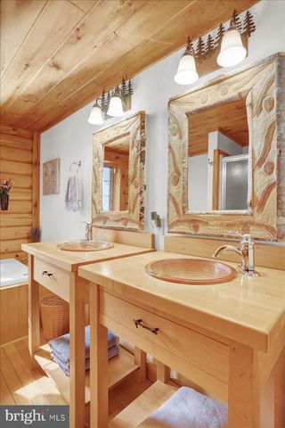 220 LANDIS STORE RD, Boyertown, PA 19512