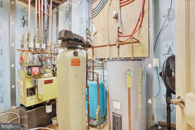 220 LANDIS STORE RD, Boyertown, PA 19512