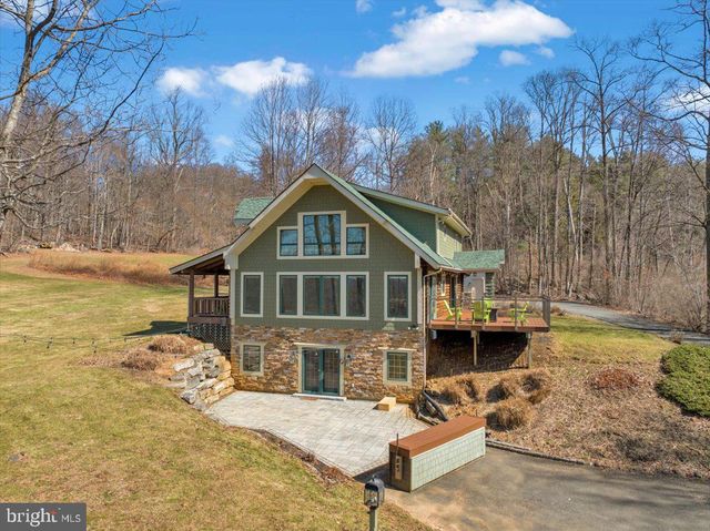 220 LANDIS STORE RD, Boyertown, PA 19512