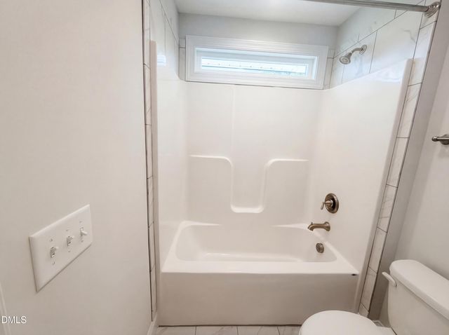 333 Oakhaven Drive, Holly Springs, NC 27540