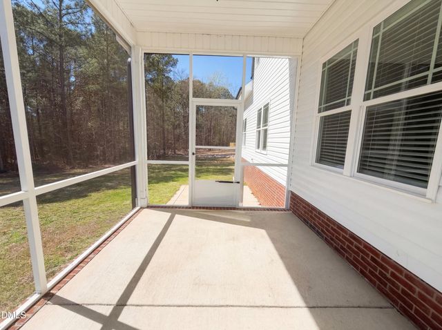 333 Oakhaven Drive, Holly Springs, NC 27540