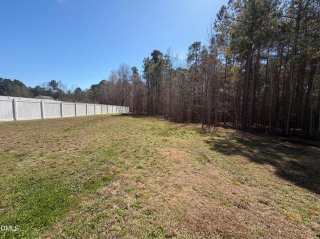 333 Oakhaven Drive, Holly Springs, NC 27540