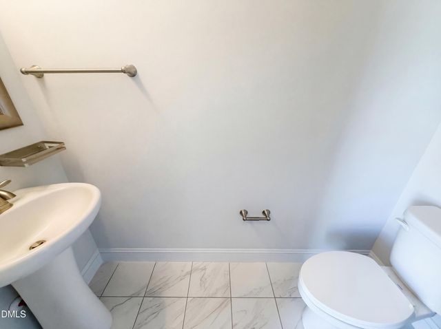 333 Oakhaven Drive, Holly Springs, NC 27540