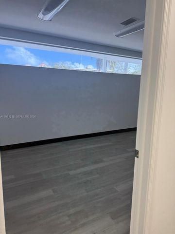 2856 E Oakland Park Blvd, Fort Lauderdale, FL 33306