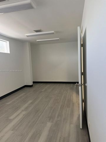 2856 E Oakland Park Blvd, Fort Lauderdale, FL 33306