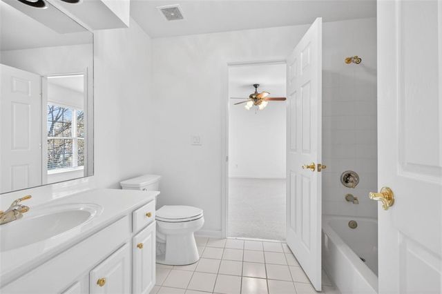 5395 Harbury Lane, Suwanee, GA 30024