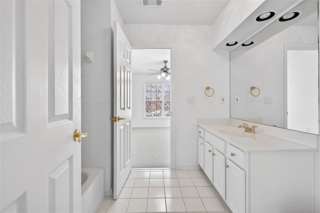 5395 Harbury Lane, Suwanee, GA 30024