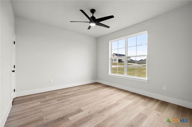 7921 Rock Crest Drive, Moody, TX 76557